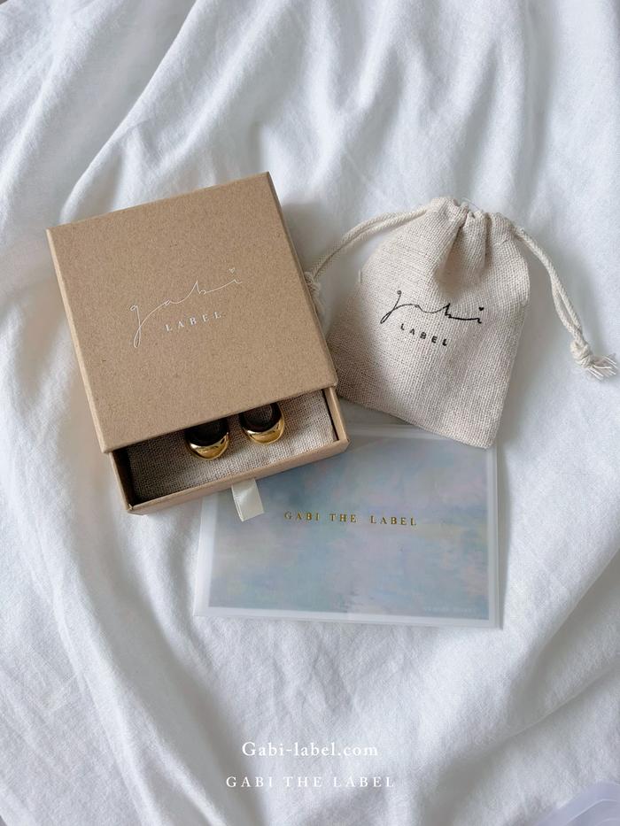 Pearl Necklace with Daisy Lock – Gabi The Label