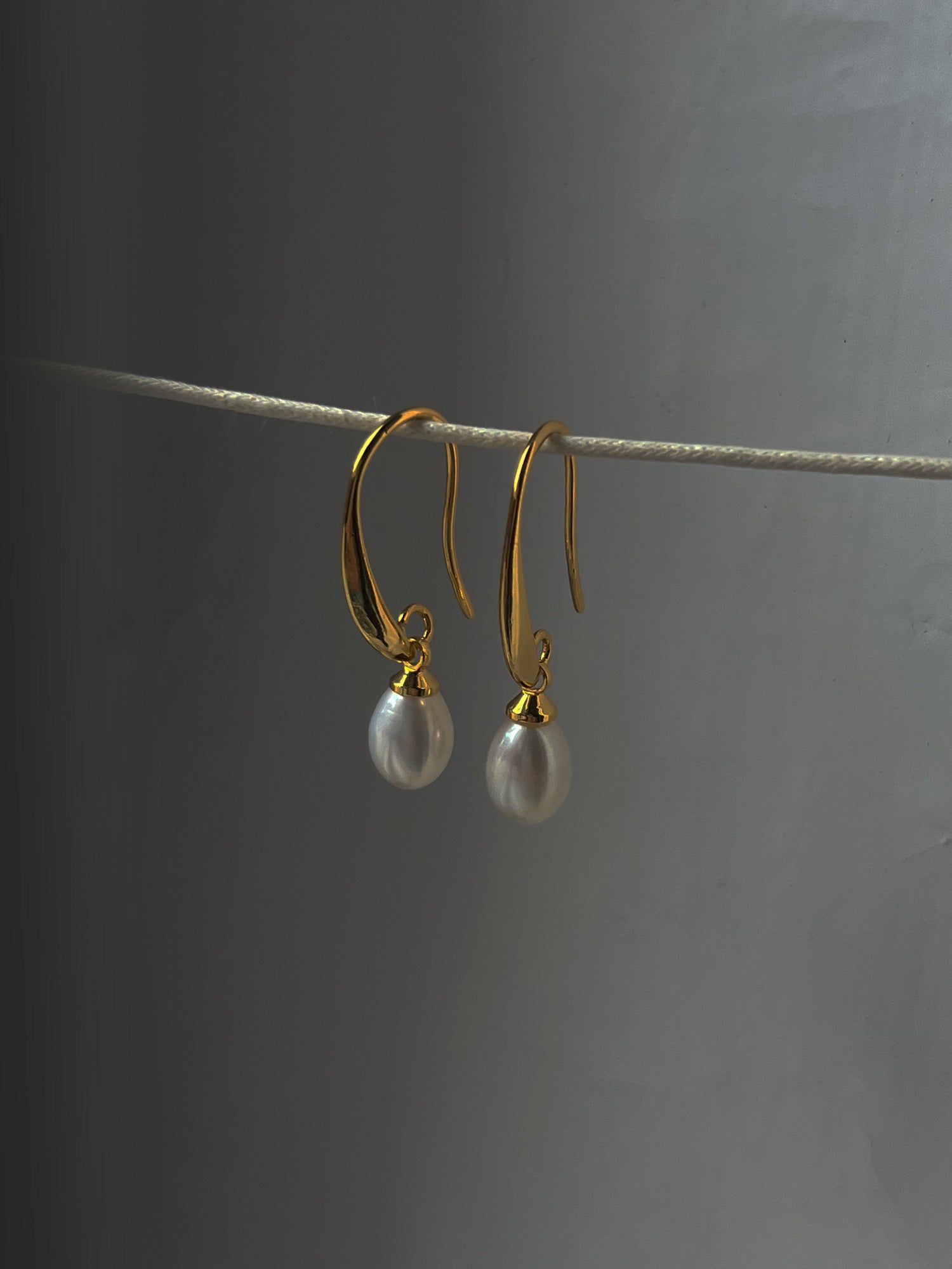 pearl earrings1