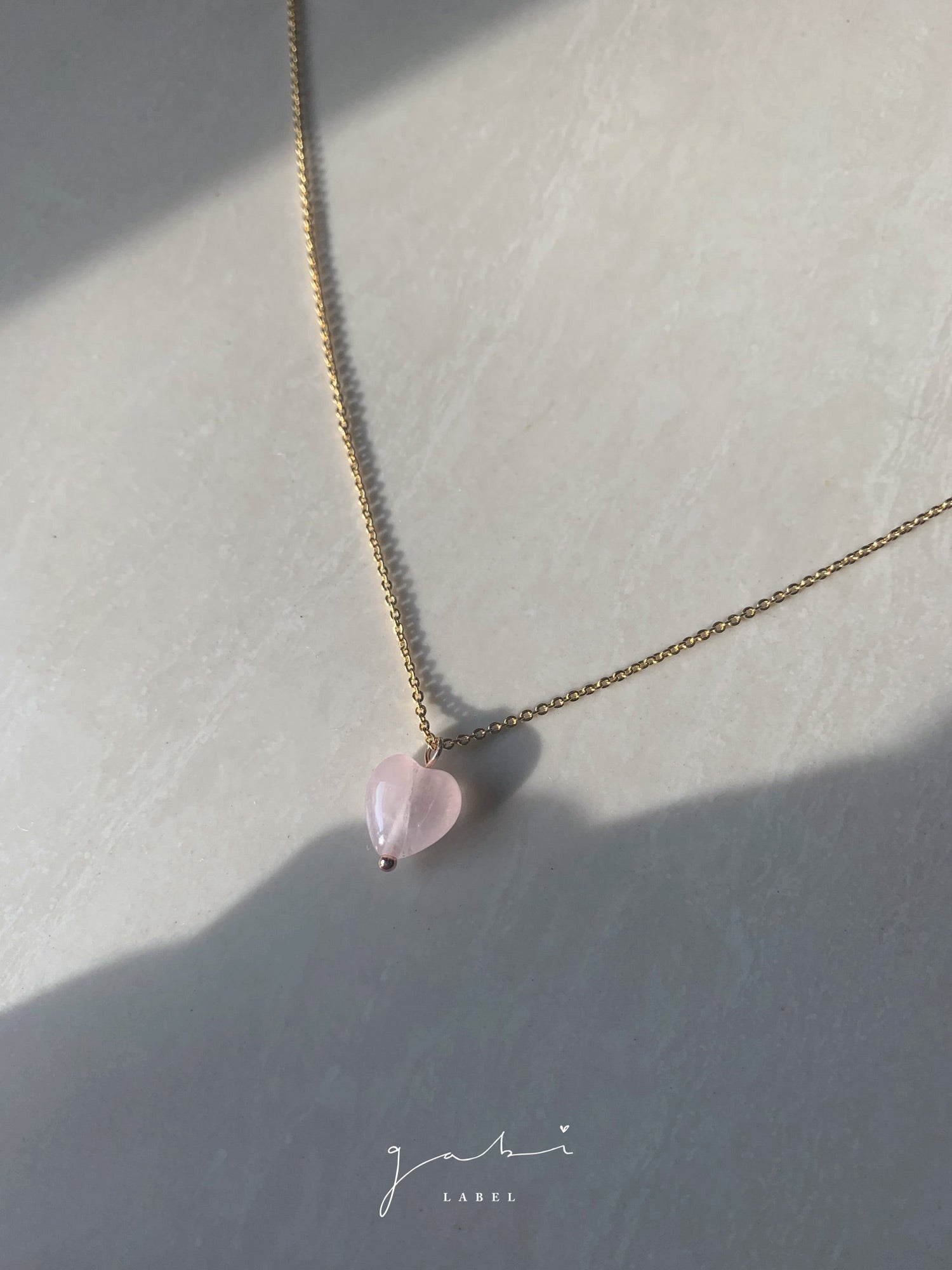 Petit collier coeur en quartz rose