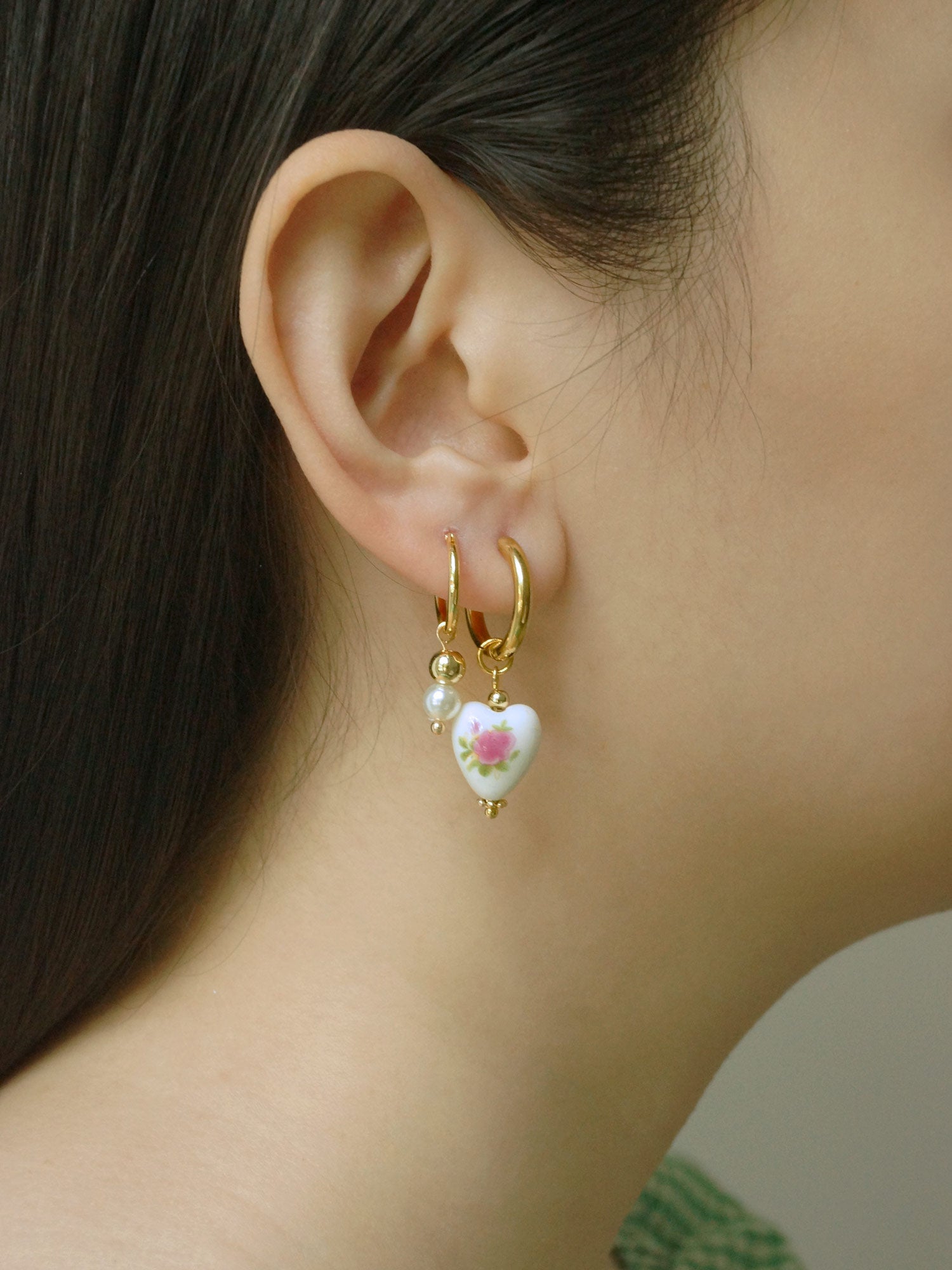 Boucles d'oreilles créoles cœur en céramique - Rose