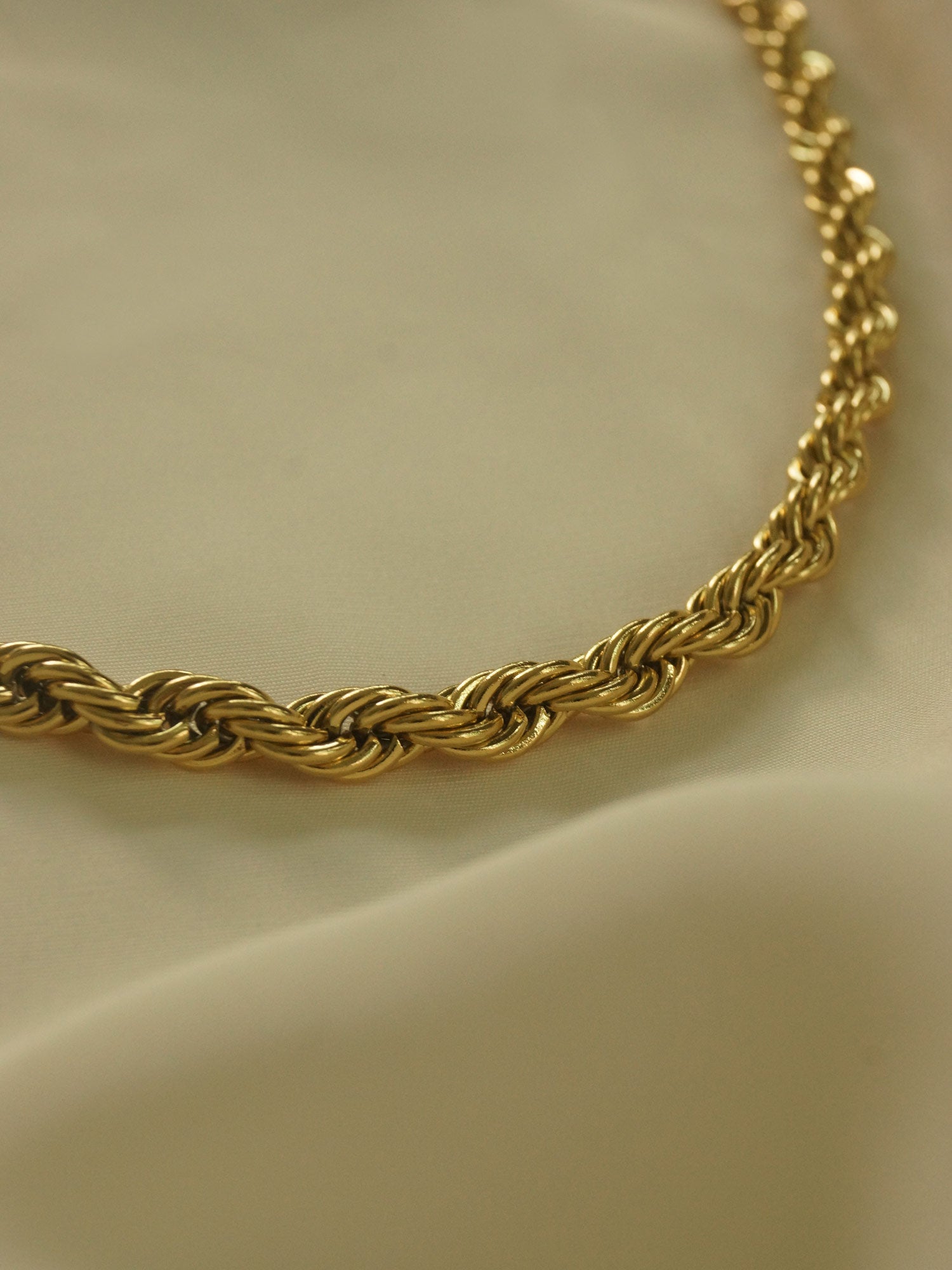 Collier de corde - Chunky *Acier inoxydable plaqué or 18 carats