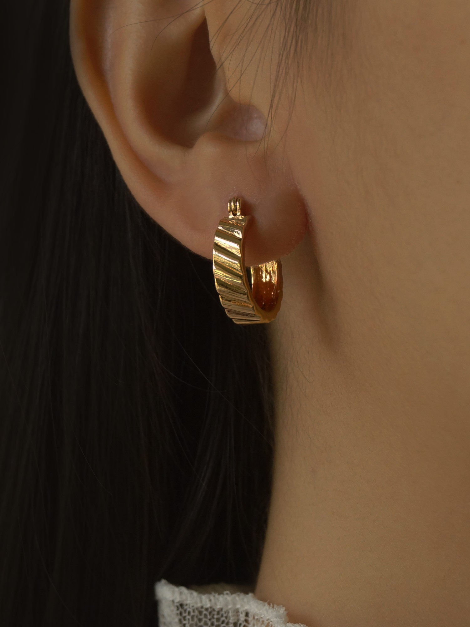 Small Wave Gold Hoops