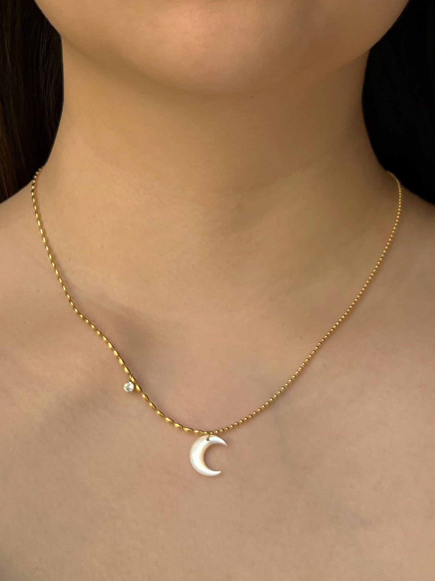 shell crescentmoon necklace2