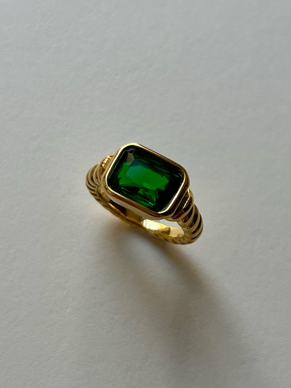 Rectangular Gemstone Twist Ring - Emerald Green